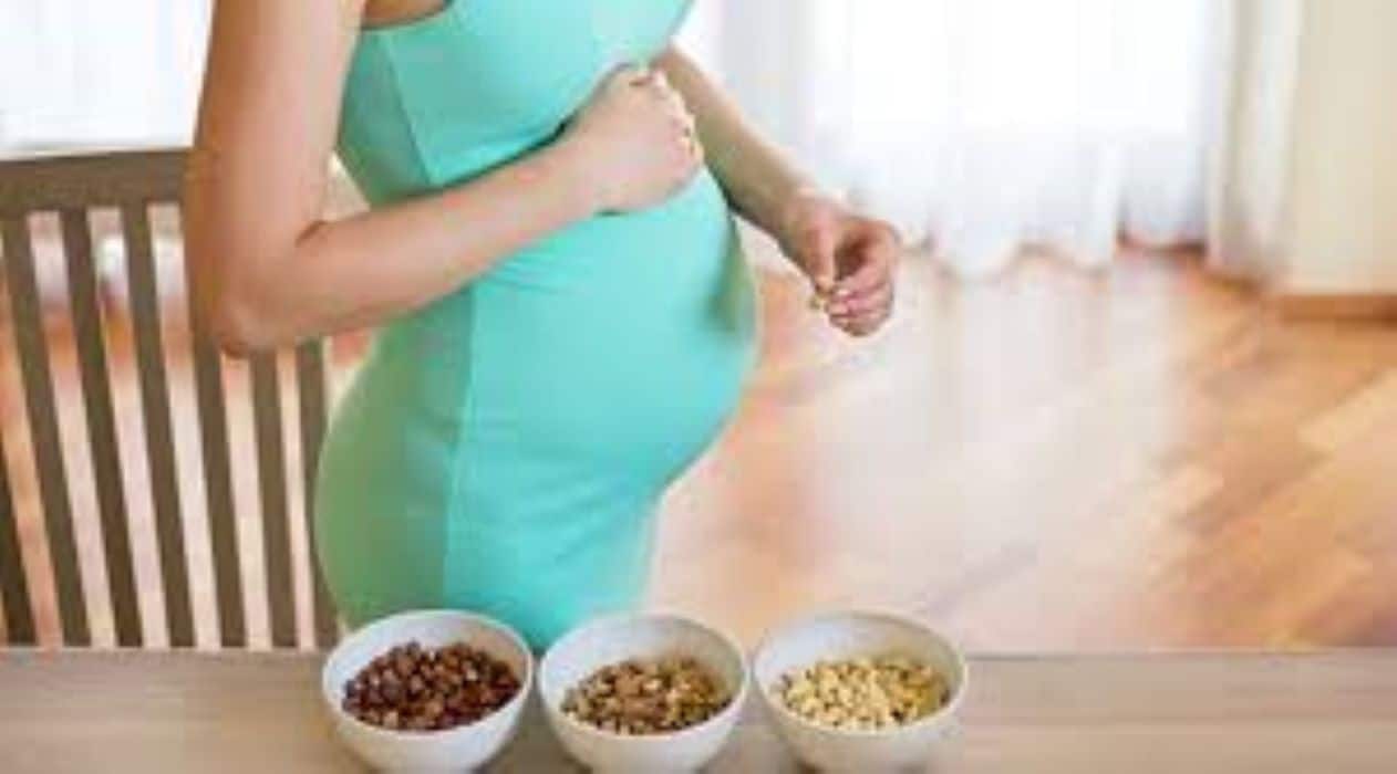 The Benefits Of Eating Dry Fruits During Pregnancy the-benefits-of-eating-dry-fruits-during-pregnancy